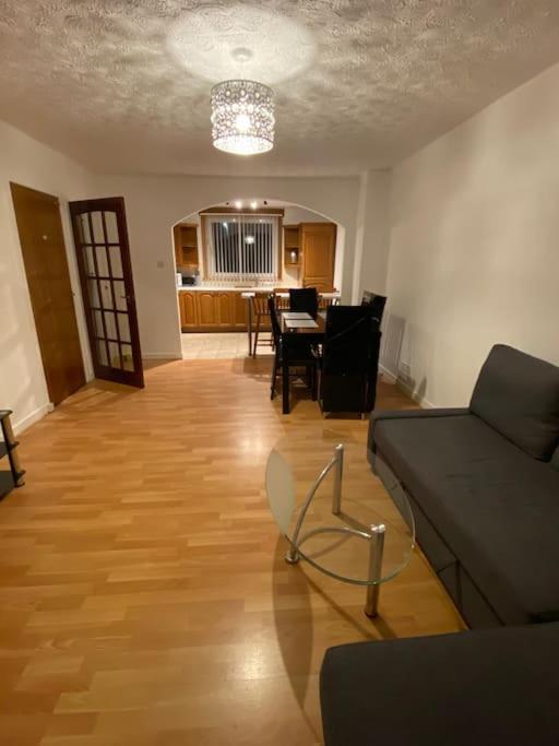 3 Bedroom Home-Inverkeithing Exteriér fotografie